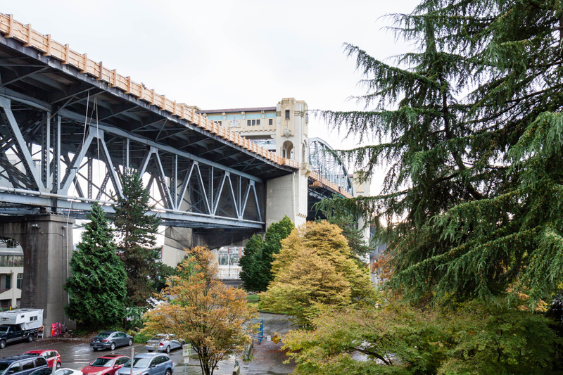 Illustration for article titled Pics from the (Bridge)side: 2016-10-16 Over Burrard Street Bridge